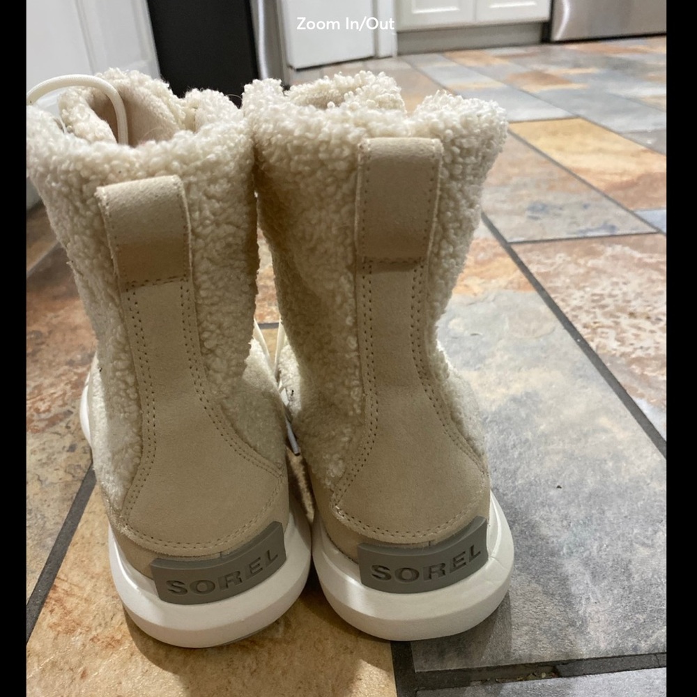 Sorel Women's Tan Winter Boots - Picture 2 of 9